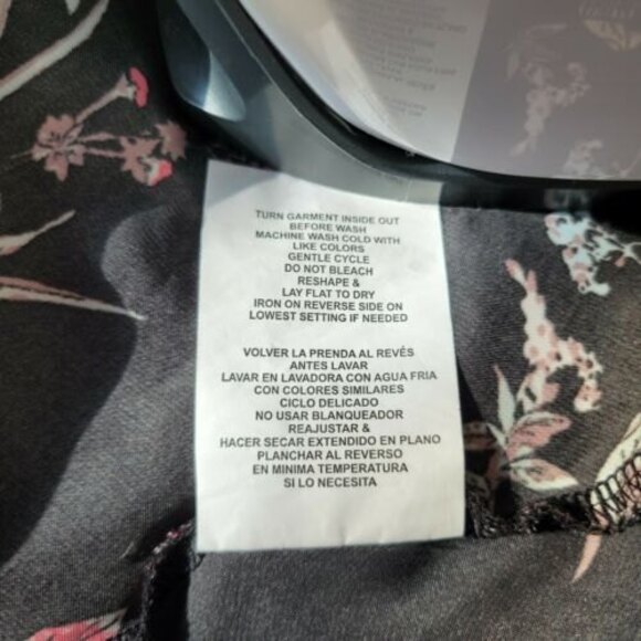 Taylor and Sage floral wrap blouse size medium in black with multicolored floral - Picture 11 of 11